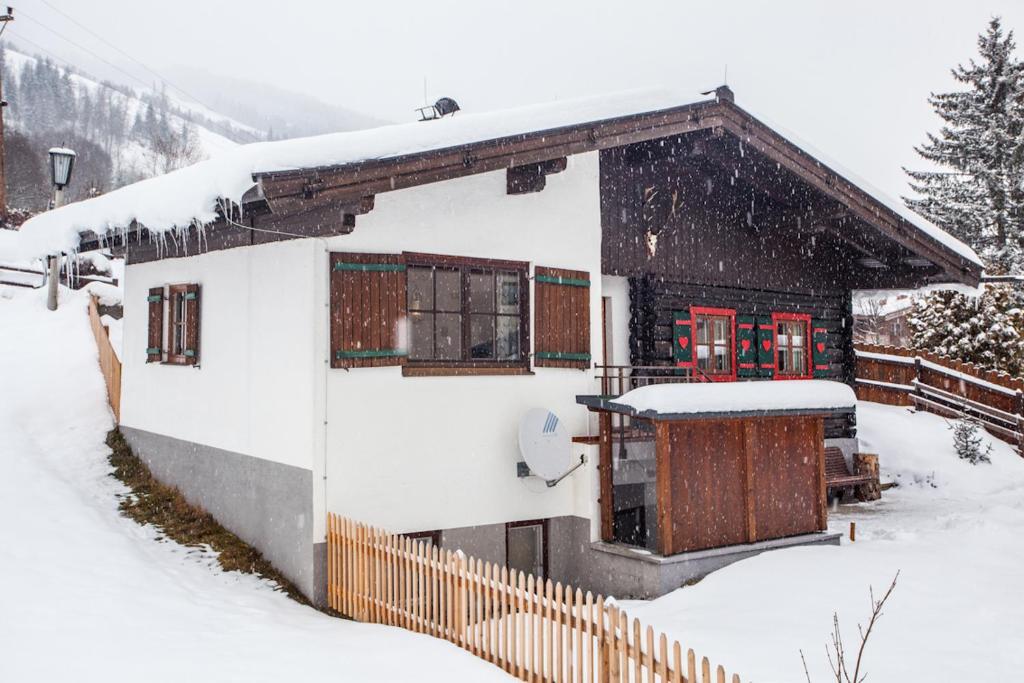Chalet Appartement Alpenherz Saalbach-Hinterglemm Værelse billede
